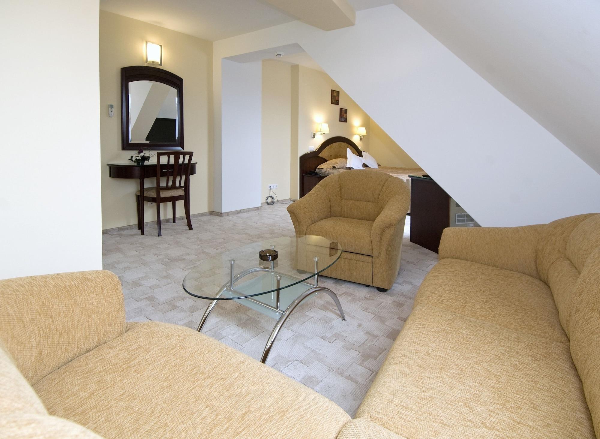 Hotel Ambient Brasov Bagian luar foto