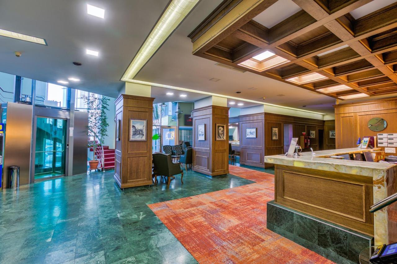 Hotel Ambient Brasov Bagian luar foto