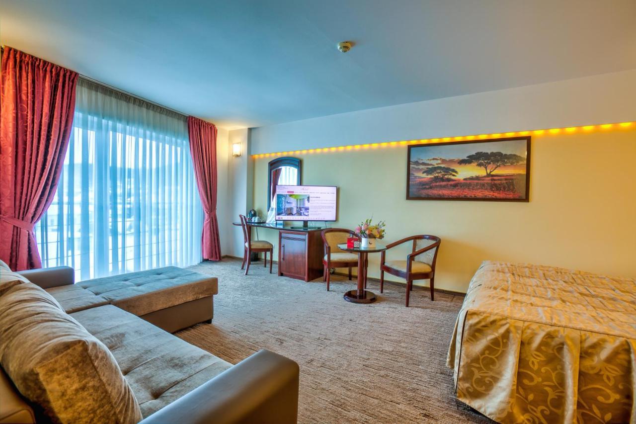 Hotel Ambient Brasov Bagian luar foto