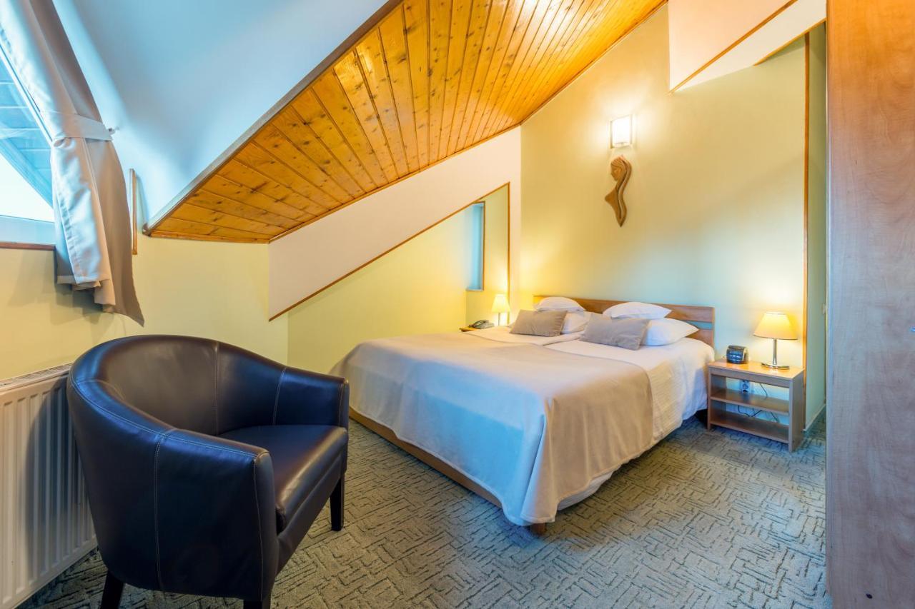 Hotel Ambient Brasov Bagian luar foto