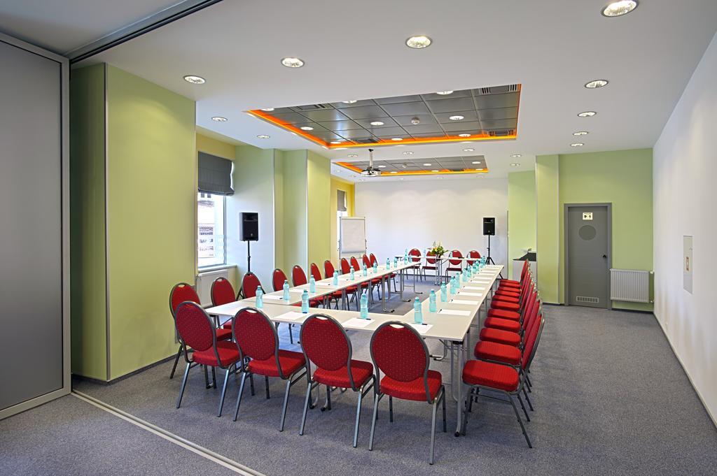 Hotel Ambient Brasov Bagian luar foto